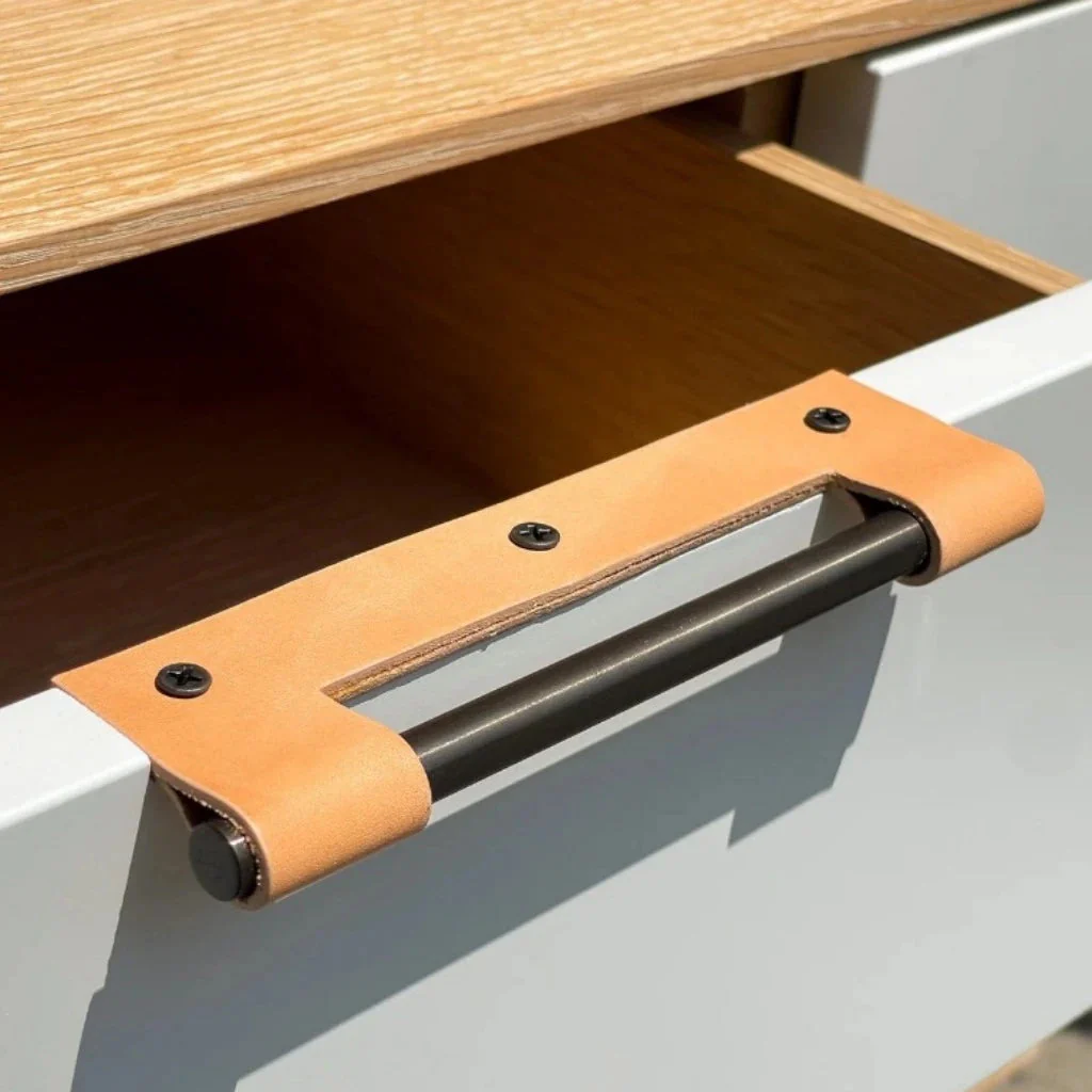 EP03 Leather Edge Pull - Image 3