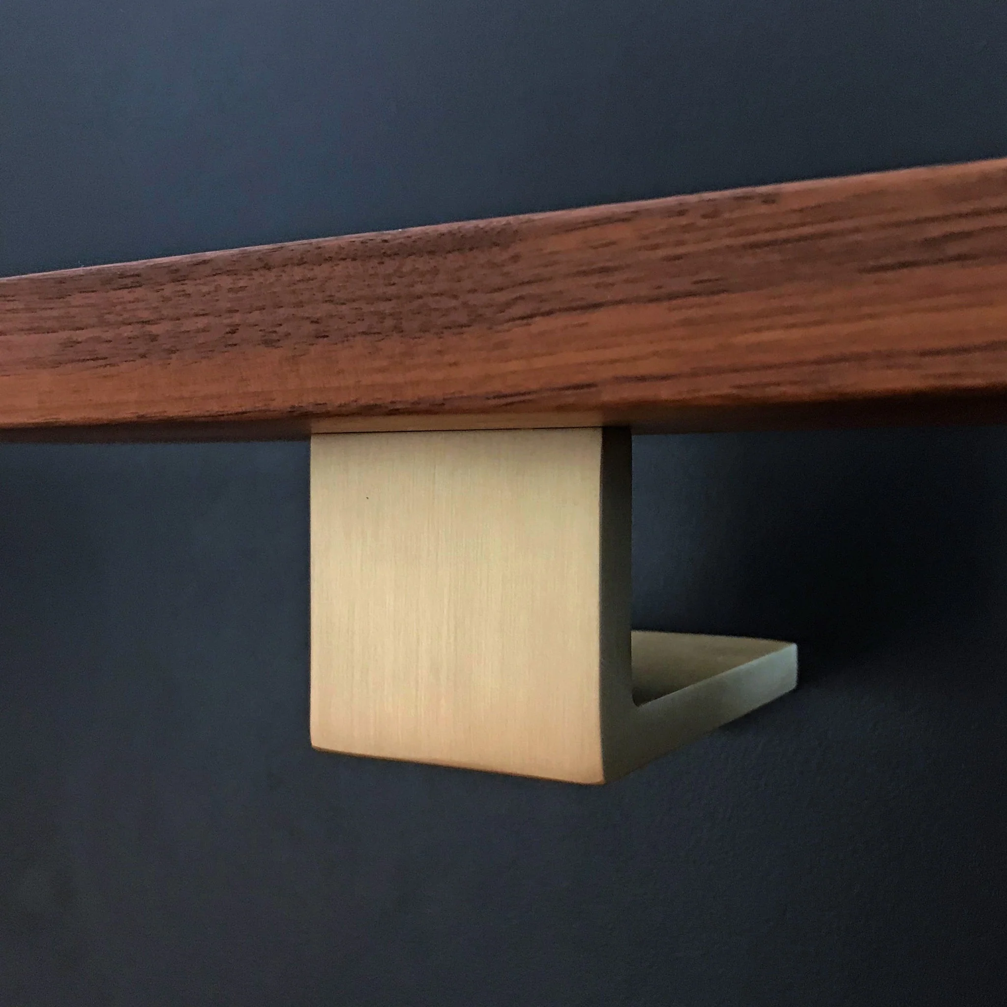 FB Wall Mounted Bracket - Image 4