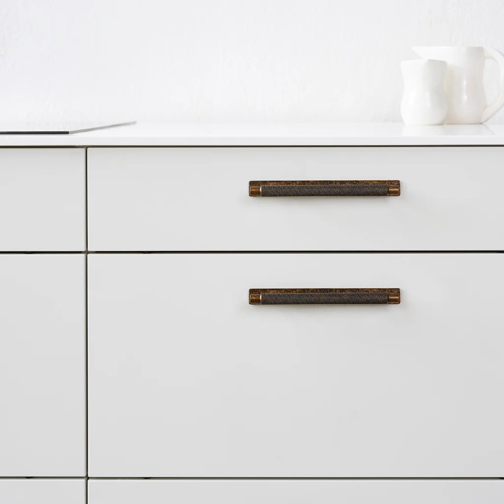 Furnipart Manor Back Cabinet Handle - Image 6